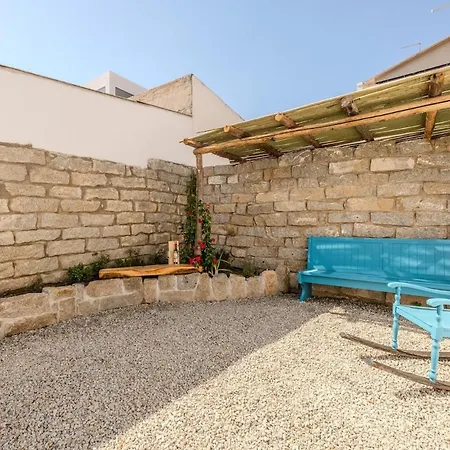 Rosa Di Gio - The Charm Of Another Era Apartment Telti