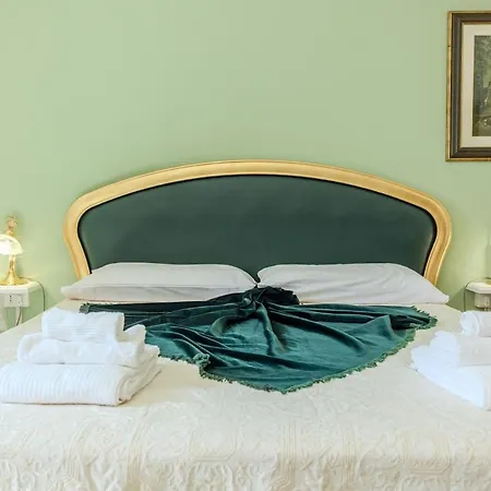 Rosa Di Gio - The Charm Of Another Era Apartment